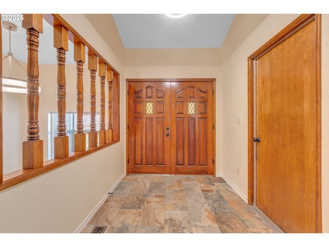 267 MOUNTAIN VIEW St, Glide, OR 97443