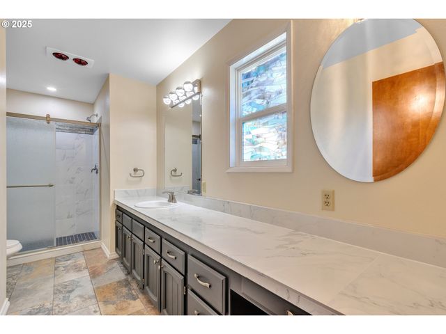 267 MOUNTAIN VIEW St, Glide, OR 97443