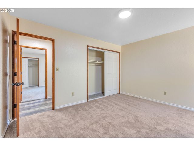 267 MOUNTAIN VIEW St, Glide, OR 97443