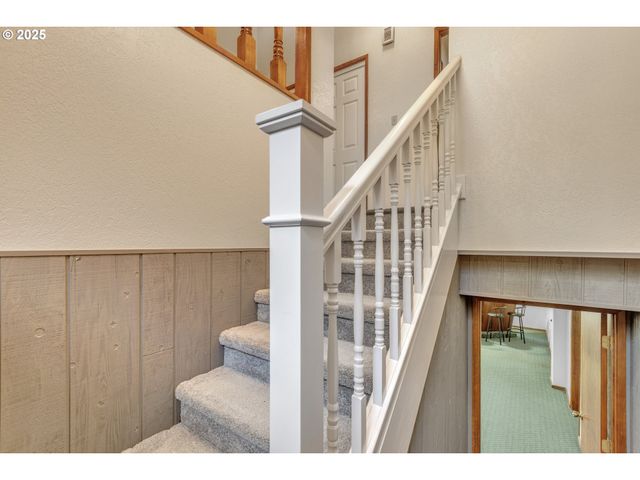 267 MOUNTAIN VIEW St, Glide, OR 97443