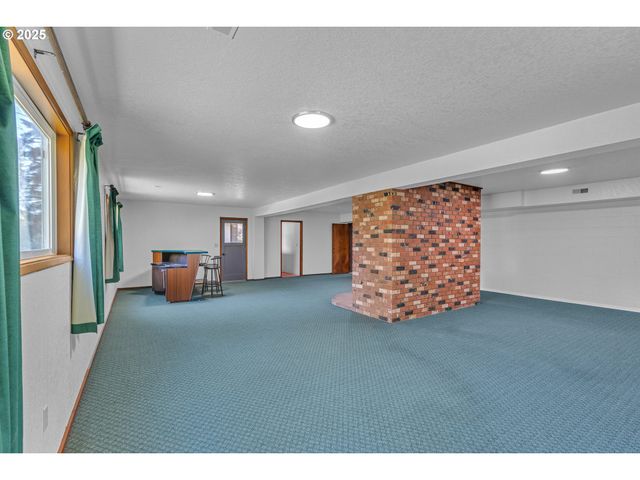 267 MOUNTAIN VIEW St, Glide, OR 97443