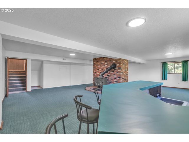 267 MOUNTAIN VIEW St, Glide, OR 97443