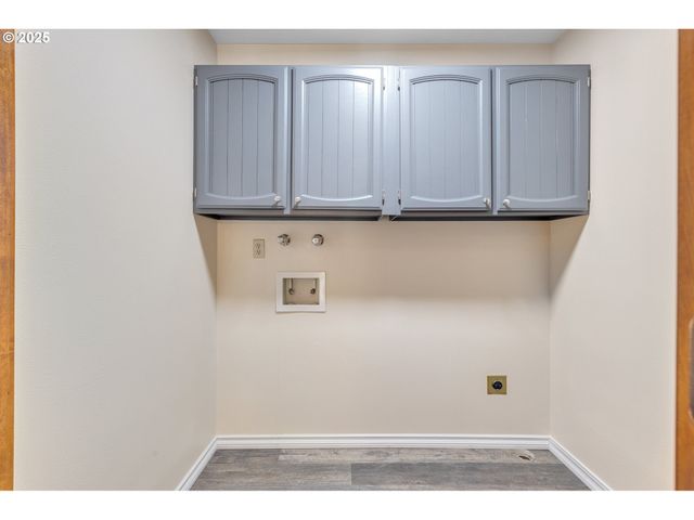 267 MOUNTAIN VIEW St, Glide, OR 97443