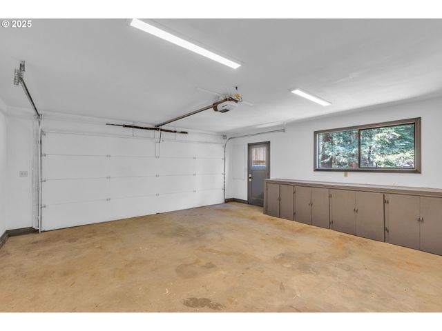 267 MOUNTAIN VIEW St, Glide, OR 97443