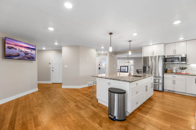 1365 E OAKMONT LN, Fruit Heights, UT 84037