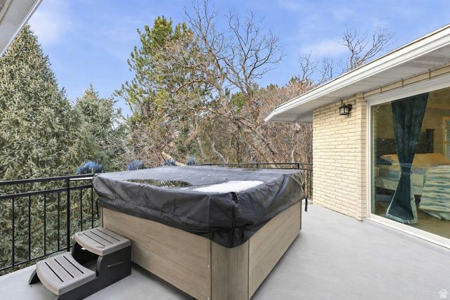 1365 E OAKMONT LN, Fruit Heights, UT 84037