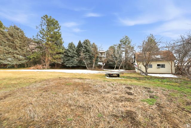 1365 E OAKMONT LN, Fruit Heights, UT 84037