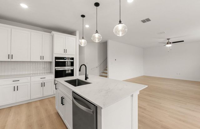 360 Begonia ST, Buda, TX 78610