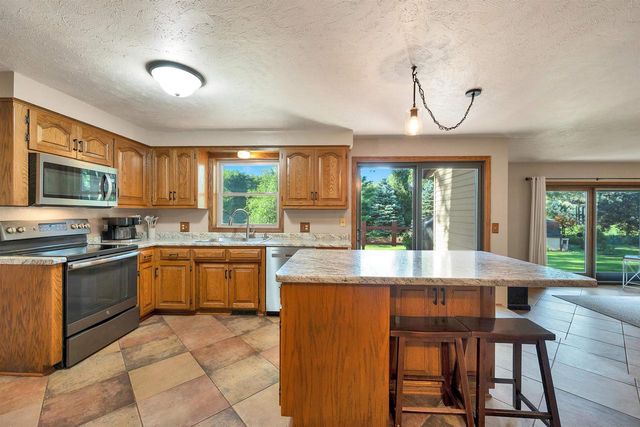 3026 OPEN GATE TRAIL, Green Bay, WI 54313