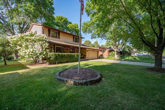 3026 OPEN GATE TRAIL, Green Bay, WI 54313