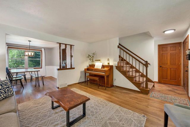 3026 OPEN GATE TRAIL, Green Bay, WI 54313