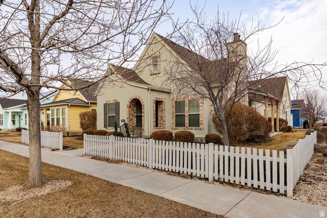 11067 S CASCABEL DR, South Jordan, UT 84009