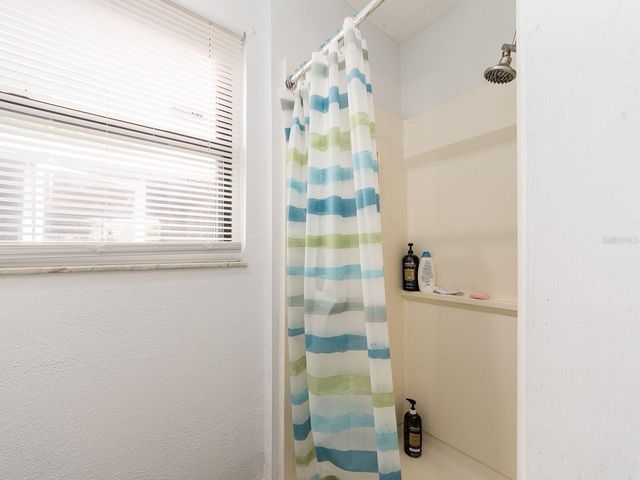 8194 65TH STREET N, Pinellas Park, FL 33781