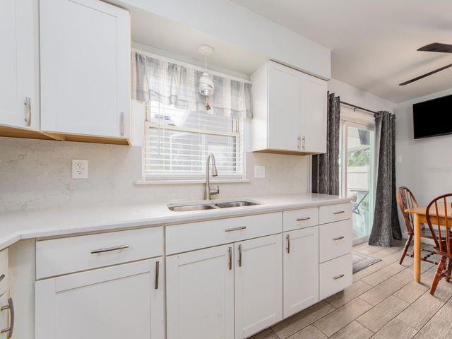 8194 65TH STREET N, Pinellas Park, FL 33781