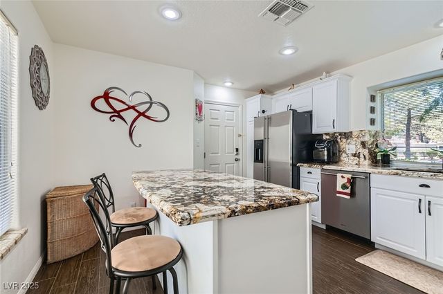 7068 Bright Springs Court, Las Vegas, NV 89113
