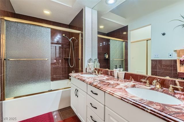 7068 Bright Springs Court, Las Vegas, NV 89113