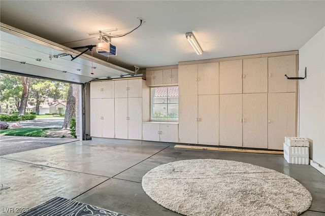 7068 Bright Springs Court, Las Vegas, NV 89113