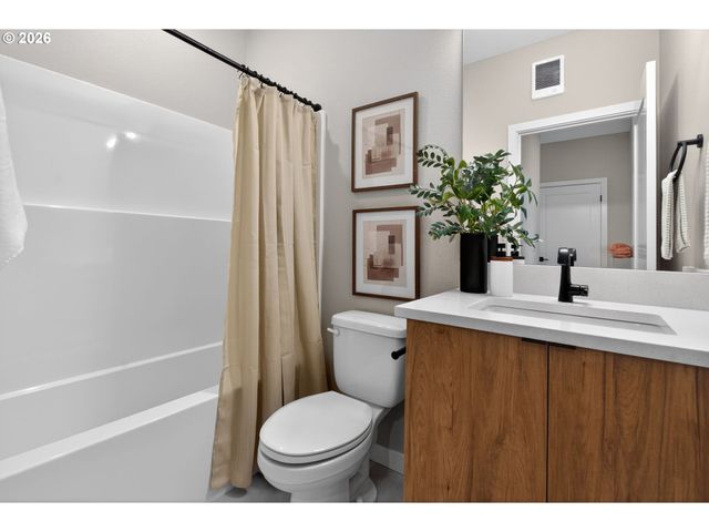 15611 Se MEADOWLARK Ln, Milwaukie, OR 97267