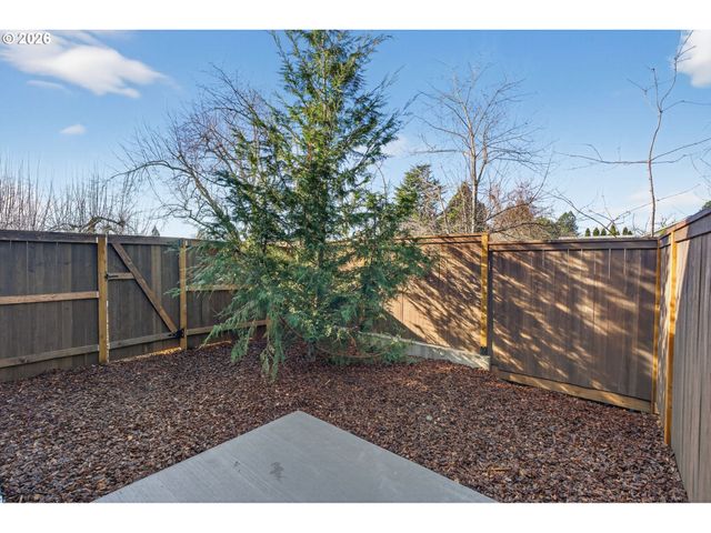 15611 Se MEADOWLARK Ln, Milwaukie, OR 97267