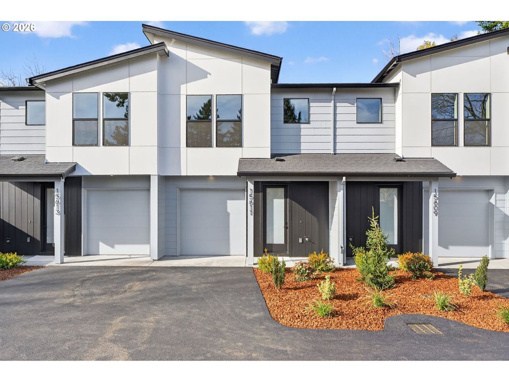 15611 Se MEADOWLARK Ln, Milwaukie, OR 97267