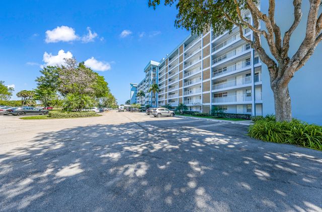 3091 N Course Drive 102, Pompano Beach, FL 33069