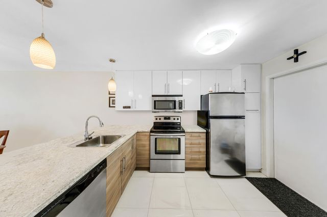 3091 N Course Drive 102, Pompano Beach, FL 33069