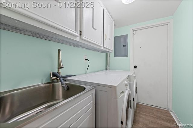 29792 City Center Drive, Warren, MI 48093