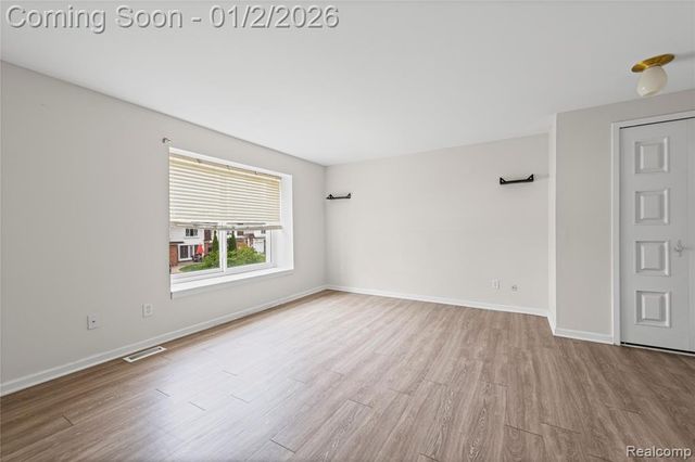 29792 City Center Drive, Warren, MI 48093