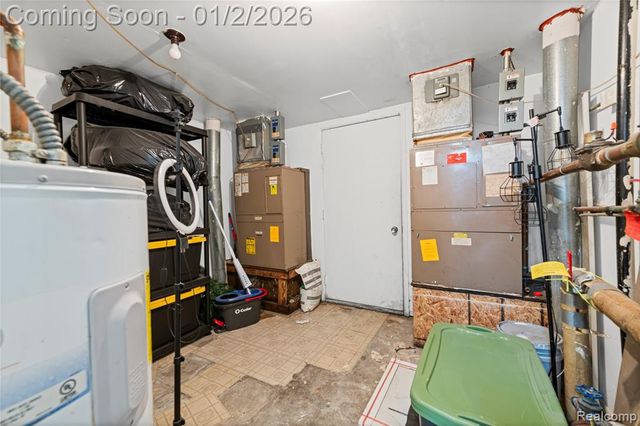 29792 City Center Drive, Warren, MI 48093