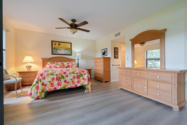 6030 SE Martinique Drive 102, Stuart, FL 34997