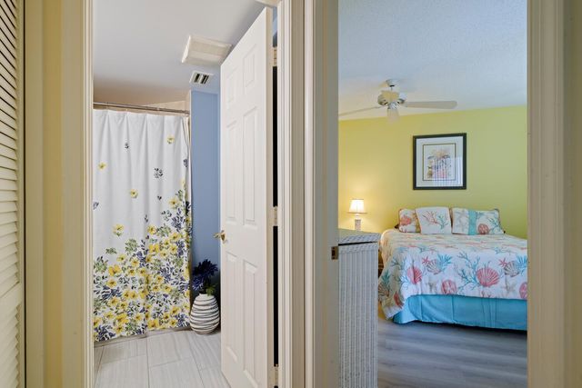 6030 SE Martinique Drive 102, Stuart, FL 34997