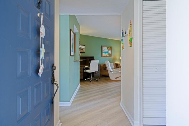 6030 SE Martinique Drive 102, Stuart, FL 34997