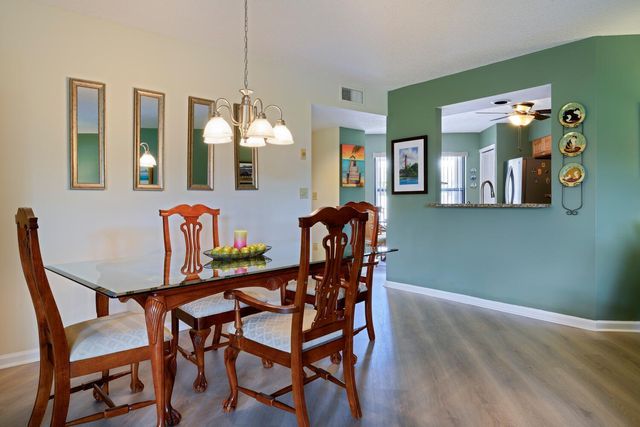 6030 SE Martinique Drive 102, Stuart, FL 34997