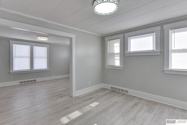 4546 N 41st Street, Omaha, NE 68111