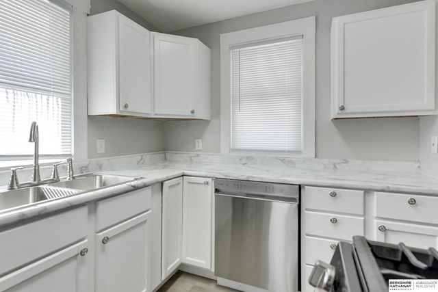 4546 N 41st Street, Omaha, NE 68111