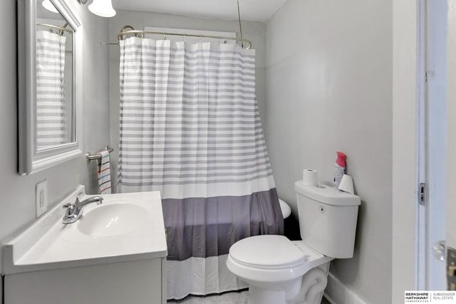 4546 N 41st Street, Omaha, NE 68111