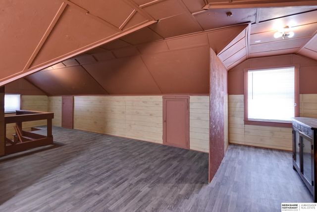 4546 N 41st Street, Omaha, NE 68111