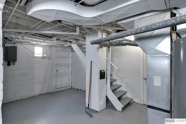 4546 N 41st Street, Omaha, NE 68111