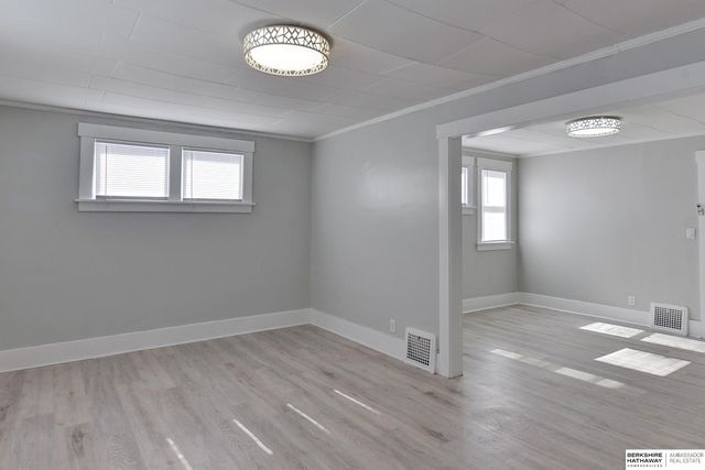 4546 N 41st Street, Omaha, NE 68111