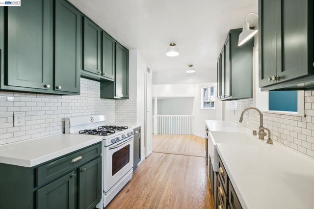 1813 High St, Alameda, CA 94501