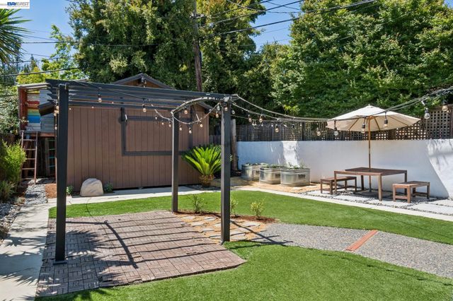 1813 High St, Alameda, CA 94501