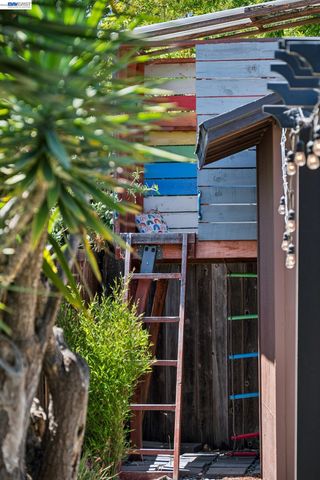 1813 High St, Alameda, CA 94501