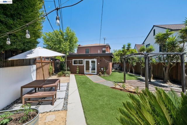 1813 High St, Alameda, CA 94501