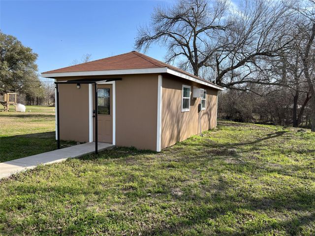 1800 County Road 330, Granger, TX 76530
