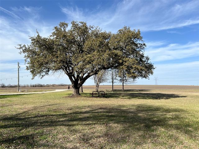 1800 County Road 330, Granger, TX 76530