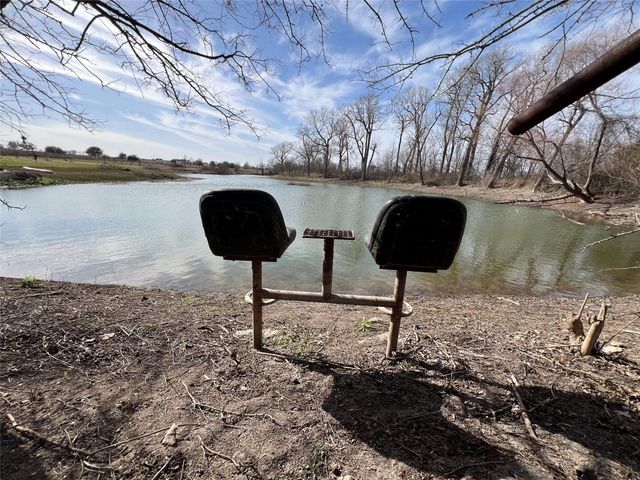 1800 County Road 330, Granger, TX 76530