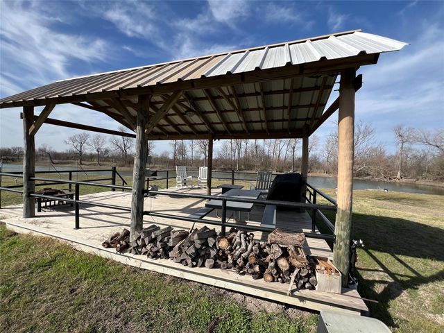 1800 County Road 330, Granger, TX 76530