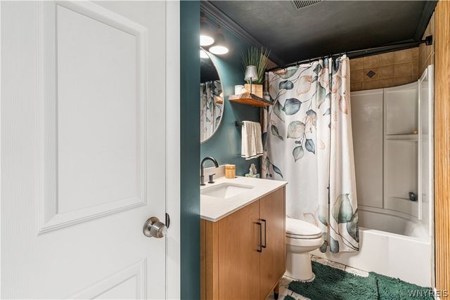 4225 Polly Lane, Hamburg, NY 14075