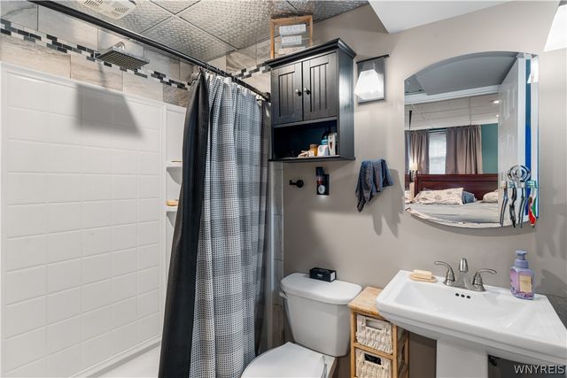 4225 Polly Lane, Hamburg, NY 14075