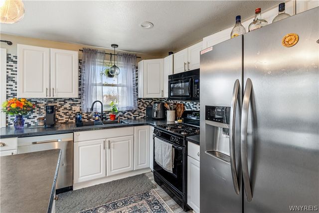 4225 Polly Lane, Hamburg, NY 14075